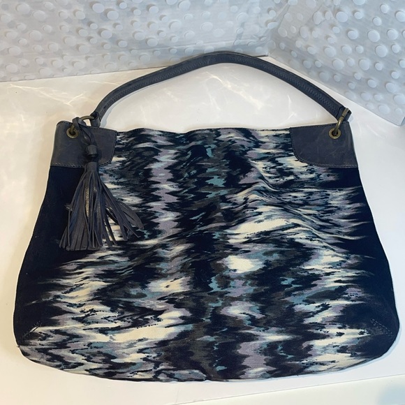 Banana Republic Boho Shoulder Tote Bag withTassel - Picture 4 of 13